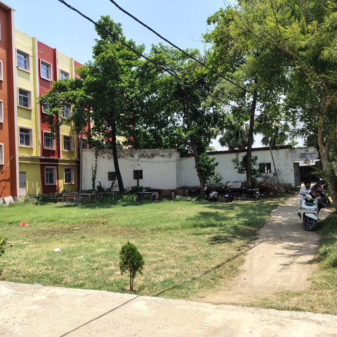 Campus Ground