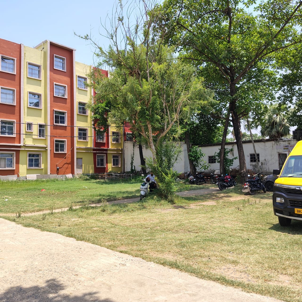 Campus Ground